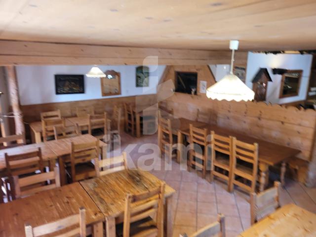 Local Commercial vente à Saint-Jean-de-Maurienne, Saint-françois-longchamp