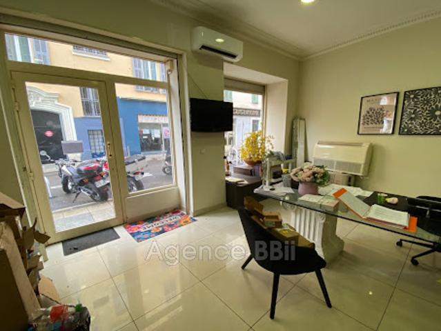 Local Commercial vente à Nice