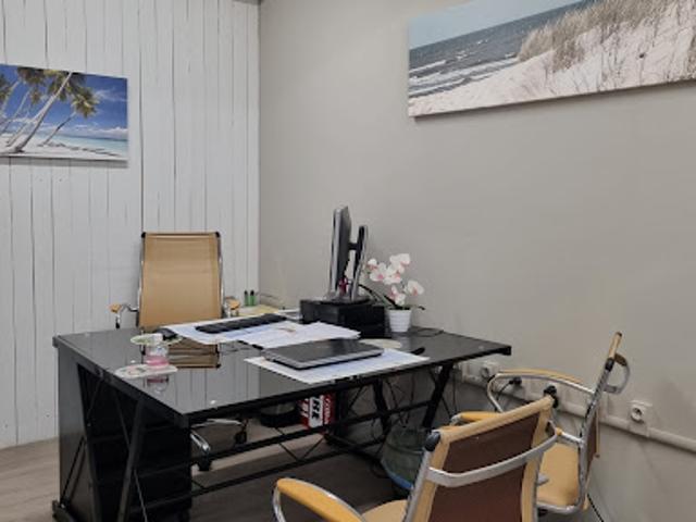 Local Commercial vente à Puech du Teil, Nîmes