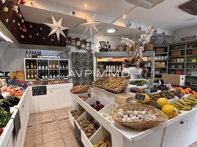 Local Commercial vente à Arrondissement de Toulon, Saint-cyr-sur-mer