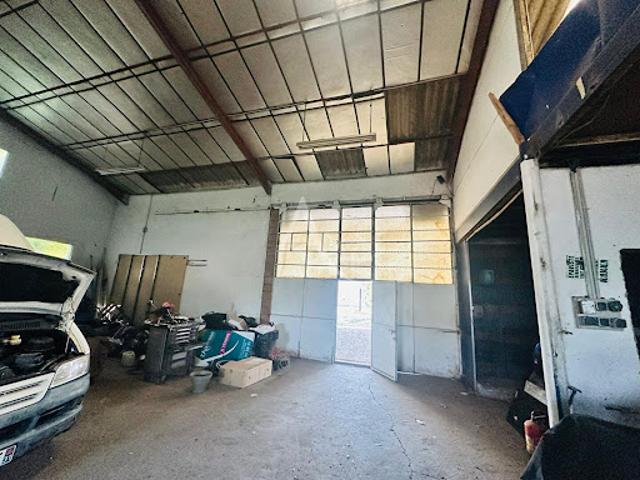Local Commercial vente à Bessières, Haute-Garonne