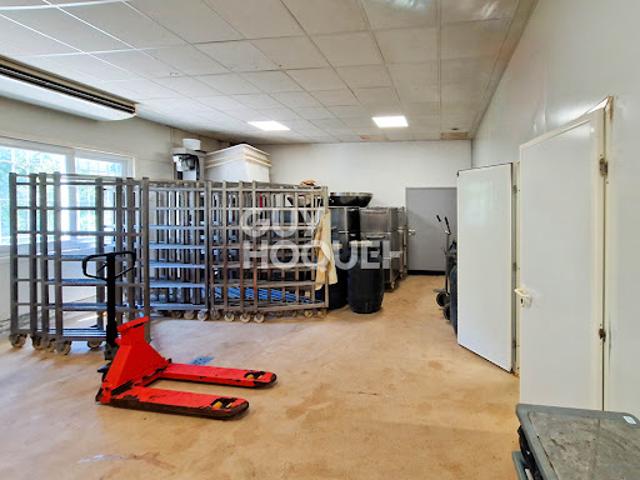 Local Commercial vente à Ajaccio, Ucciani