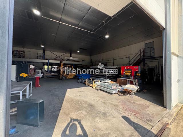 Local Commercial vente à Issoudun, Bommiers