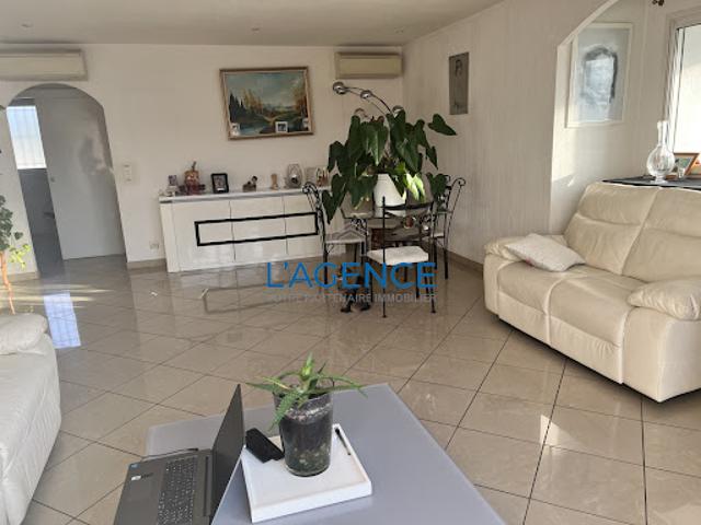 Local Commercial vente à Arrondissement de Toulon, La Crau