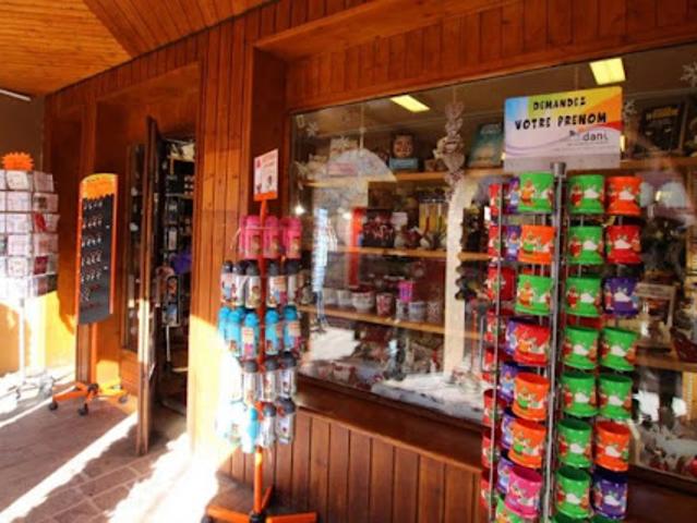 Local Commercial vente à Salins-les-Thermes, Moûtiers