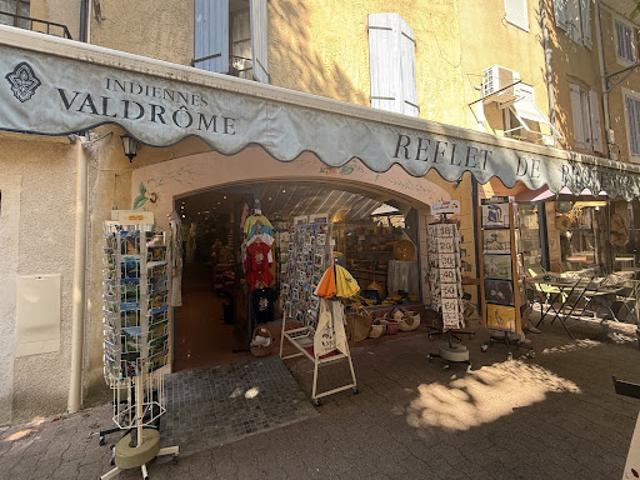 Local Commercial vente à Nyons