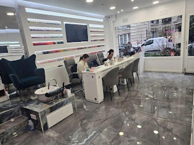 Local Commercial vente à Nanterre, Neuilly-sur-seine