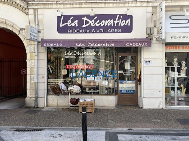Local Commercial vente à Arrondissement de Toulon, Hyères