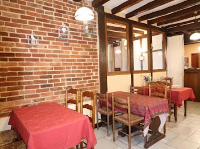Local Commercial vente à Auxerre, Rogny-les-sept-ecluses