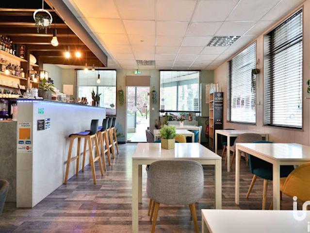 Local Commercial vente à Villefranche-sur-Saône, Rhône