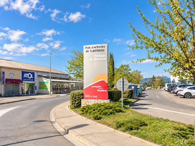 Local Commercial vente à Résidence Notre-Dame de la Rose, Lambesc