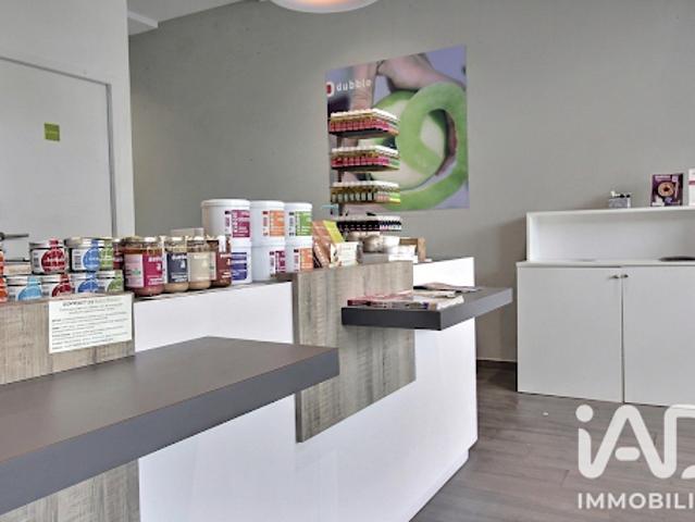Local Commercial vente à Entraigues-sur-la-Sorgue, Vaucluse