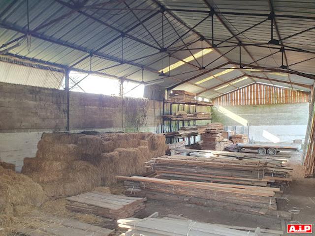 Local Commercial vente à Fontenay-le-Comte, Pouzauges