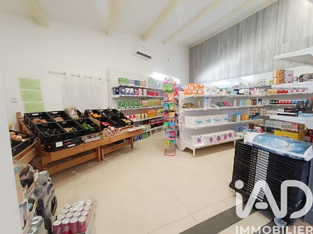 Local Commercial vente à Nîmes, Comps
