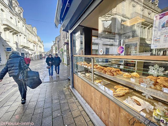 Local Commercial vente à Angoulême, Aignes-et-puypéroux