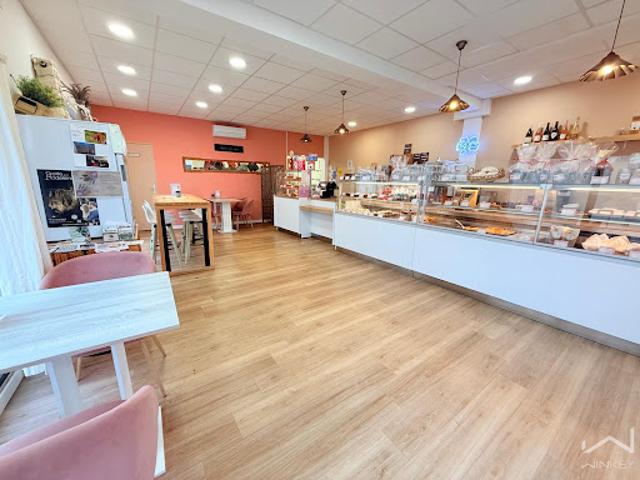 Local Commercial vente à Nyons, Pierrelatte