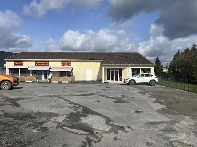 Local Commercial vente à Jonzac, Montguyon