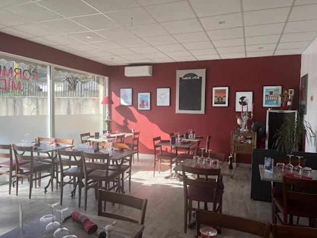 Local Commercial vente à Jonzac, Montguyon