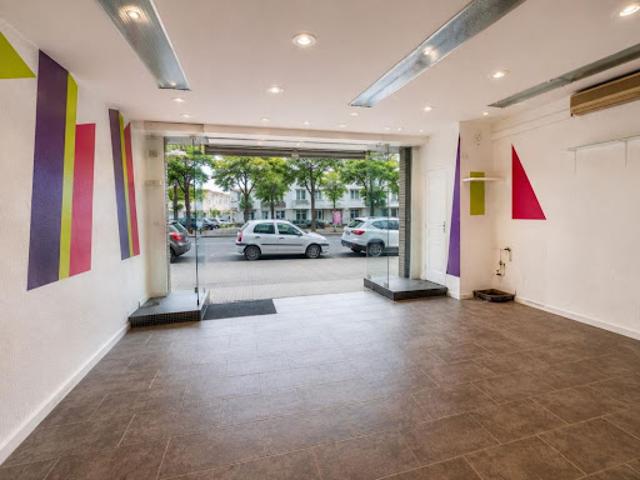 Local Commercial vente à Bobigny, Vaux-montreuil