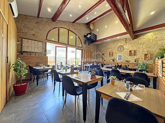 Local Commercial vente à Nîmes, Sommières