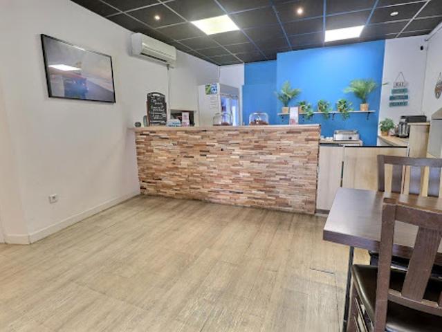 Local Commercial vente à Marseille, Plan-de-cuques