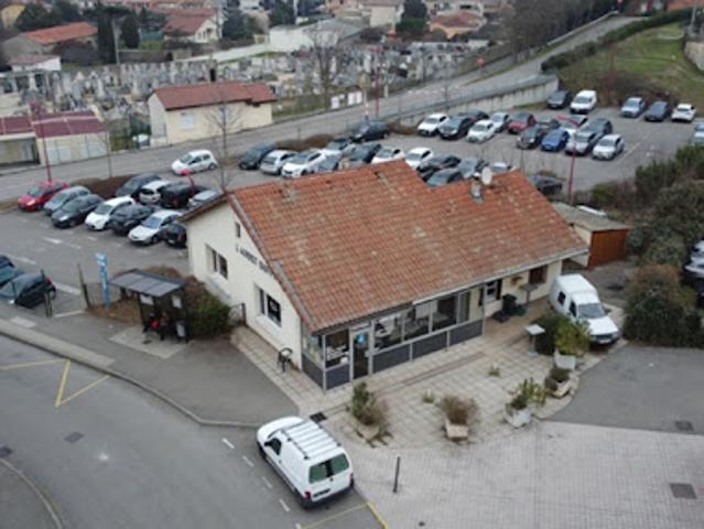 Local Commercial vente à Vienne, Les Roches-de-condrieu