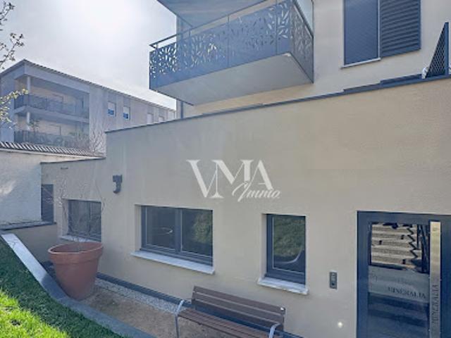 Local Commercial vente à Villefranche-sur-Saône, Rhône