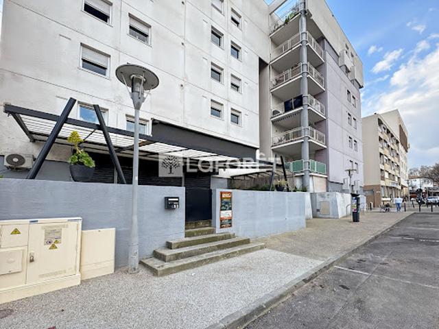 Local Commercial vente à Nîmes