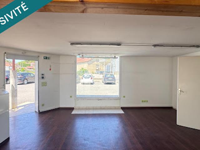 Local Commercial vente à Saint-Donat-sur-l'Herbasse, Drôme