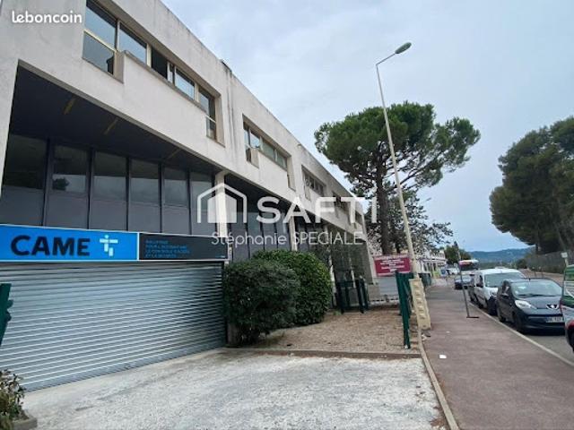 Local Commercial vente à Grasse, Le Cannet