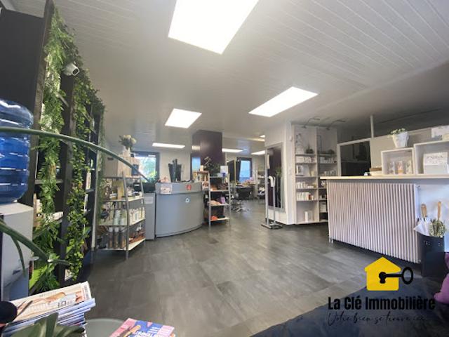 Local Commercial vente à Mulhouse, Saint-louis