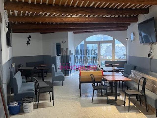 Local Commercial vente à Apt, Cavaillon