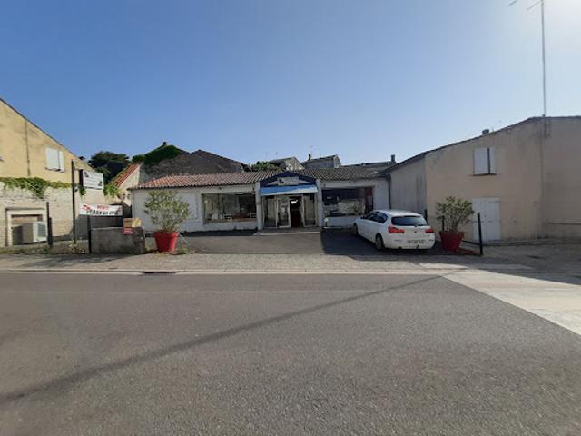 Local Commercial vente à Cognac