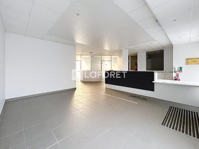 Local Commercial vente à Marseille, Aubagne