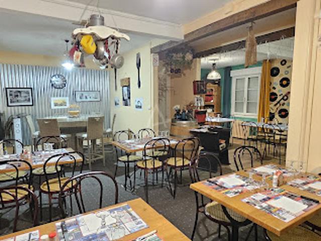 Local Commercial vente à Bernay, Thiberville