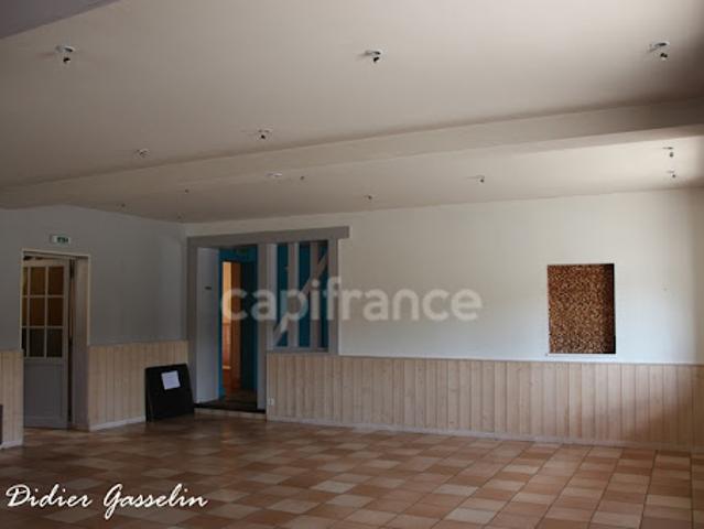 Local Commercial vente à Nogent-le-Rotrou, Margon