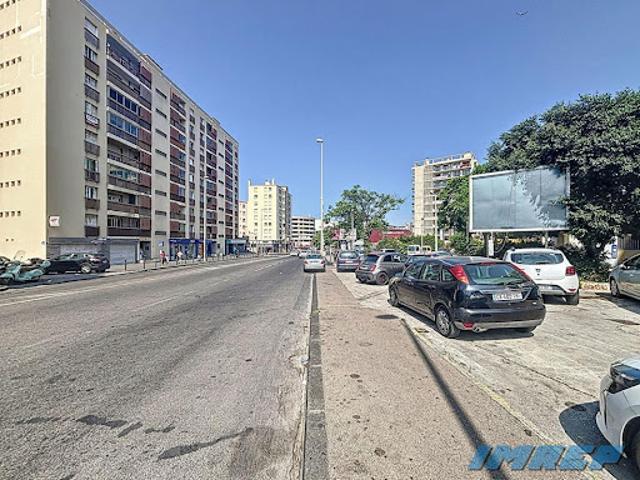 Local Commercial vente à Marseille