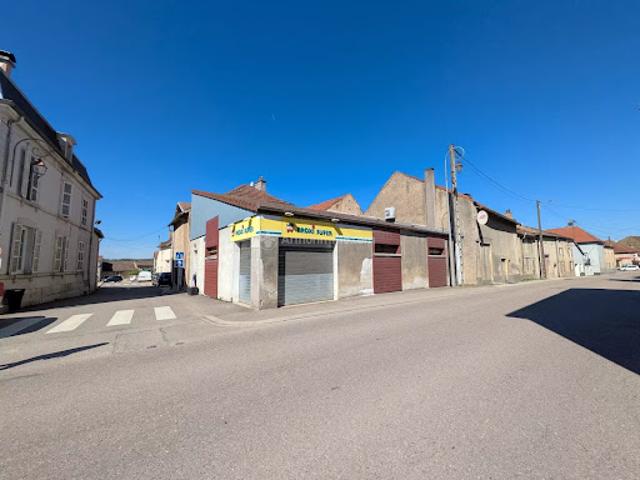 Local Commercial vente à Neufchâteau, Coussey