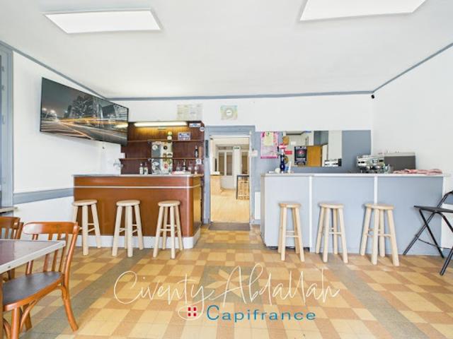 Local Commercial vente à Chambéry, Saint-pierre-d'albigny