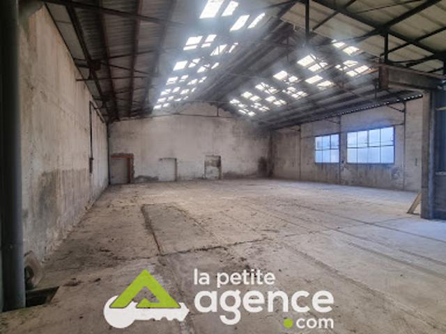 Local Commercial vente à Vierzon