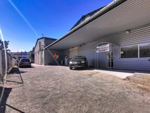 Local Commercial vente à Prades