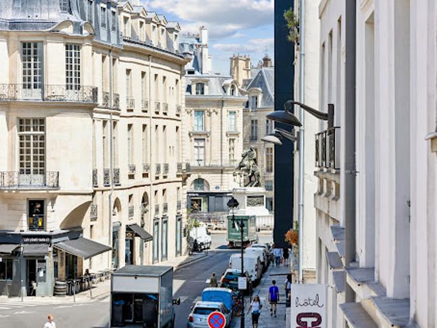 Local Commercial vente à Paris 1er Arrondissement, Paris