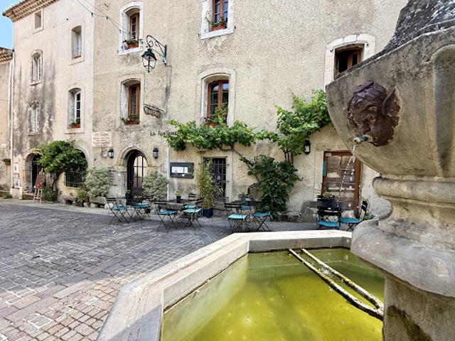 Local Commercial vente à Venasque