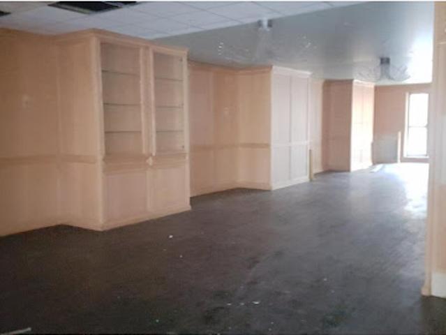 Local Commercial vente à Châtellerault, La Roche-posay