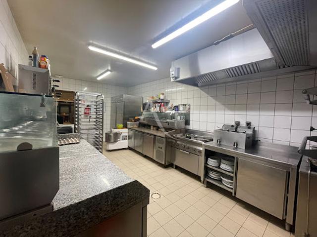 Local Commercial vente à Dieppe, Ferrières-en-bray