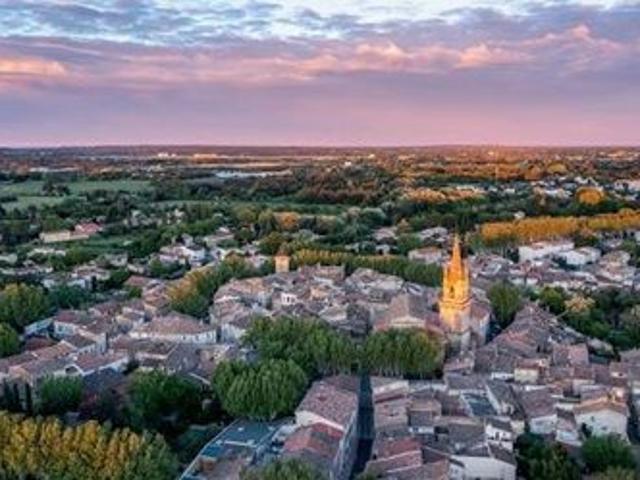 Local Commercial vente à Aix-en-Provence, Pélissanne