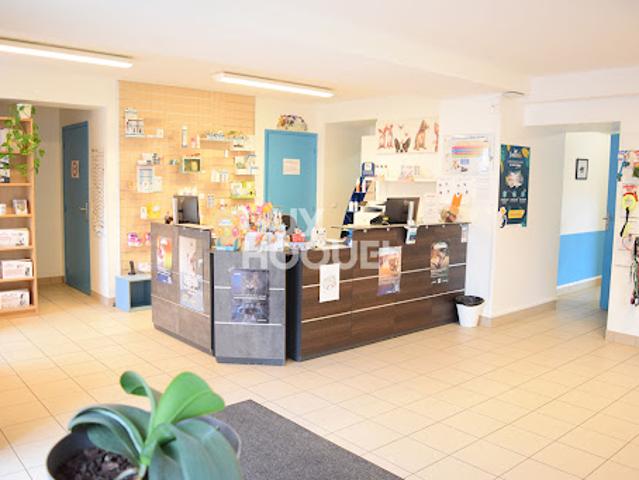 Local Commercial vente à Rambouillet, Le Perray-en-yvelines