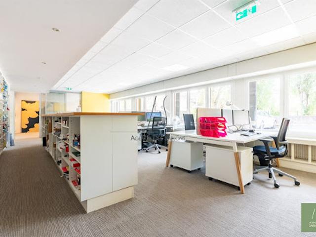 Local Commercial vente à Saint-Germain-en-Laye, Croissy-sur-seine