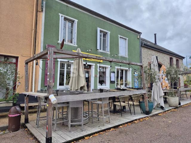 Local Commercial vente à Château-Chinon (Ville), Brassy
