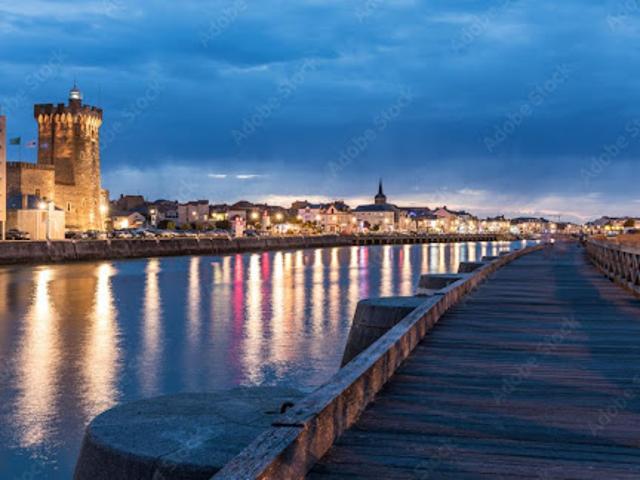 Local Commercial vente à Les Sables-d'Olonne, Château-d'olonne